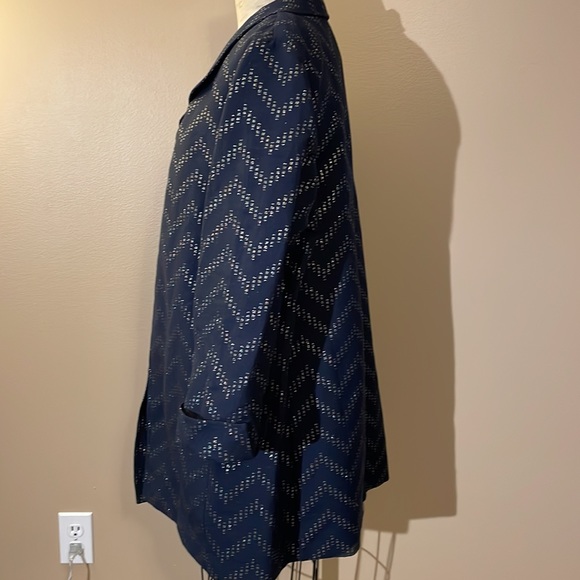 Chico’s Chevron Jacket in dark blue and silver (size 2) - Picture 4 of 9